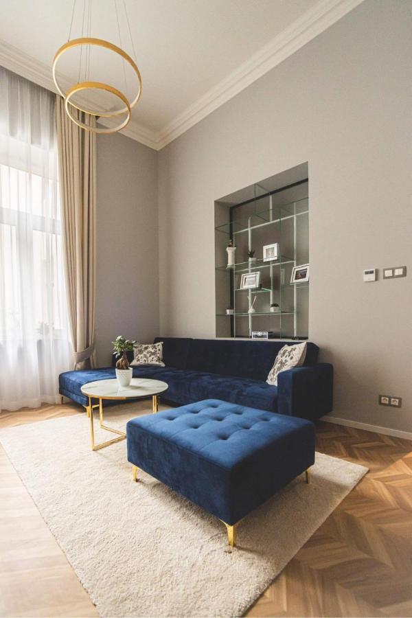 Luxury Gold 2 Bedroom Apartment Budapest Exterior photo
