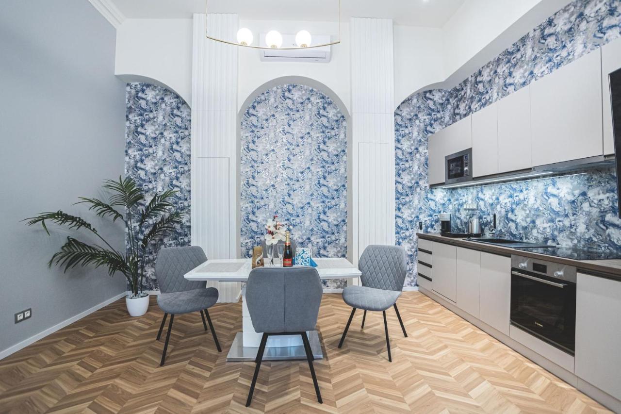 Luxury Gold 2 Bedroom Apartment Budapest Exterior photo