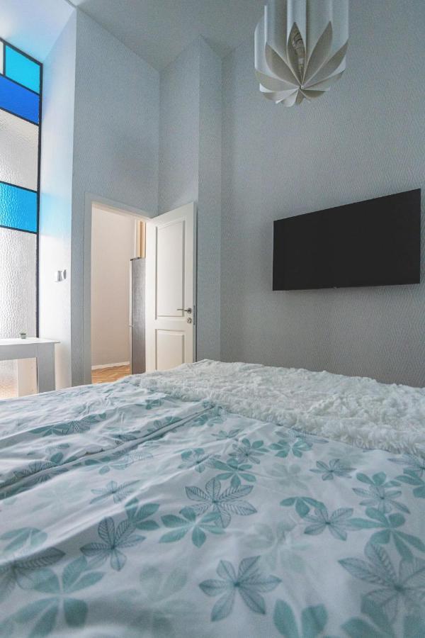 Luxury Gold 2 Bedroom Apartment Budapest Exterior photo